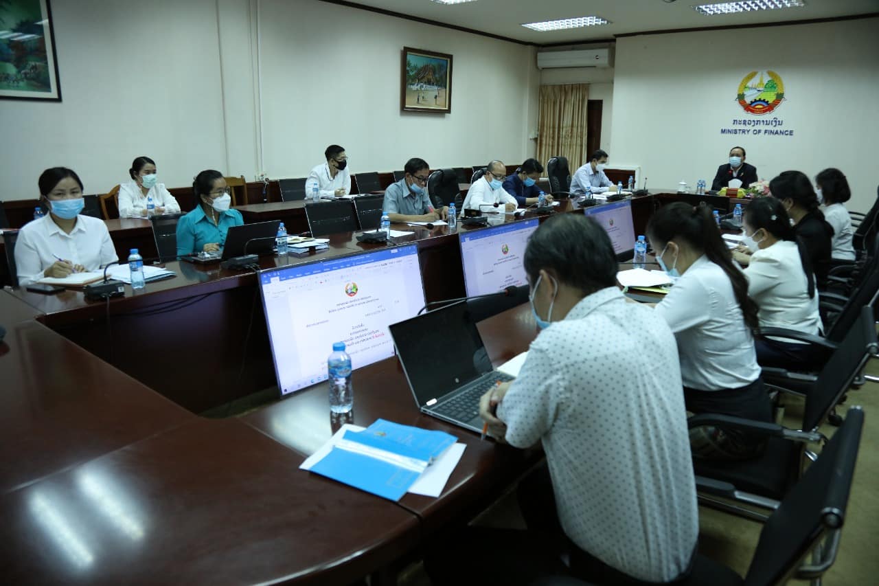 Bộ Tài chính Lào tham vấn nội dung dự thảo sửa đổi Sắc lệnh về phí thuê, tô nhượng