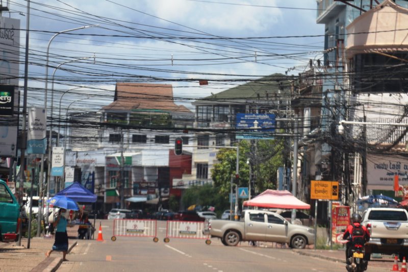 Thủ đô Vientiane chỉ duy trì các hoạt động thiết yếu xã hội