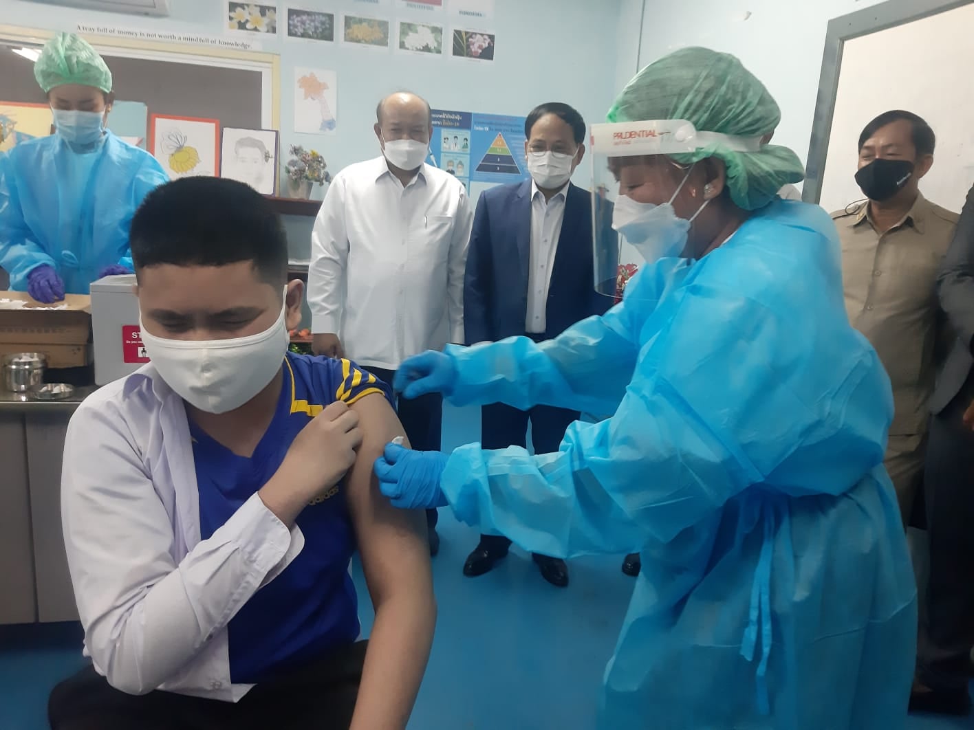 Hơn 83 nghìn trẻ 12-17 tuổi ở Vientiane sẽ được tiêm vaccine trong năm 2021