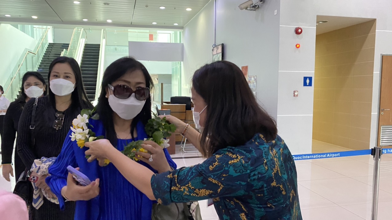 Đoàn tỷ phú Lào du lịch Phú Quốc
