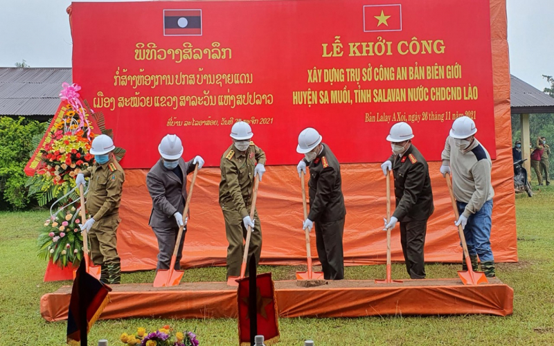 Khởi công xây dựng trụ sở làm việc Công an các bản giáp biên giới Việt Nam – Lào