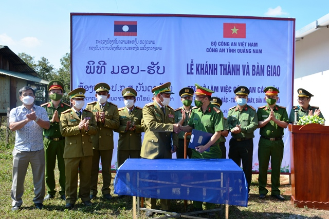 Khánh thành trụ sở làm việc cho Công an các bản thuộc tỉnh Xê Kông – Lào