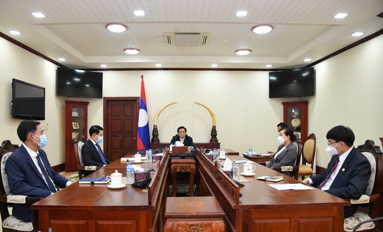 Thủ tướng Lào, Nhật Bản điện đàm