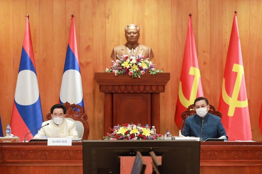 Thường vụ Quốc hội và Chính phủ Lào trao đổi những vấn đề quan trọng cấp bách