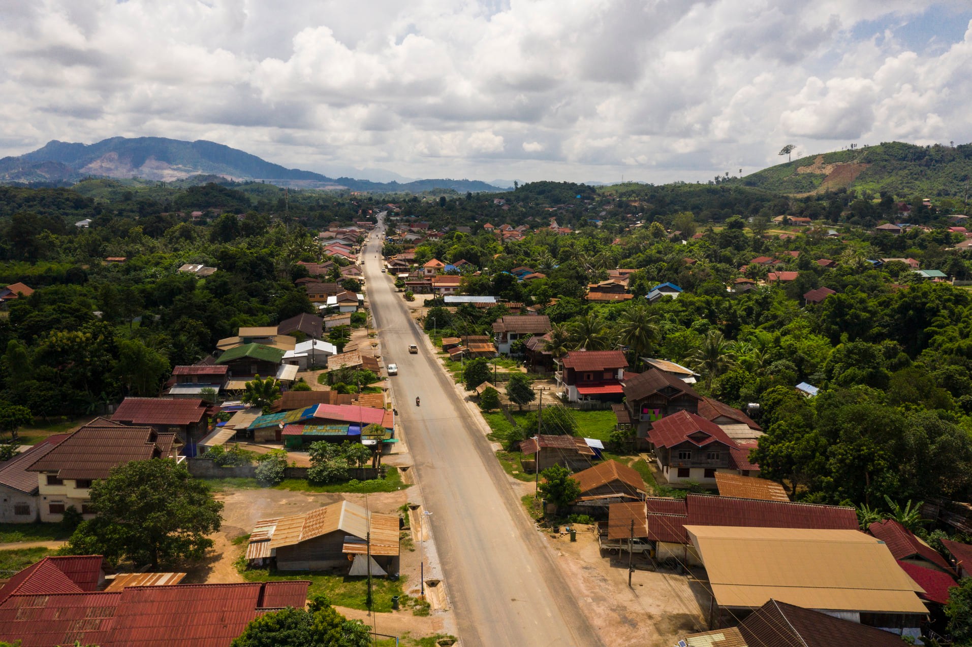 Đầu tư 5 triệu USD nâng cấp đường 28A ở Savannakhet