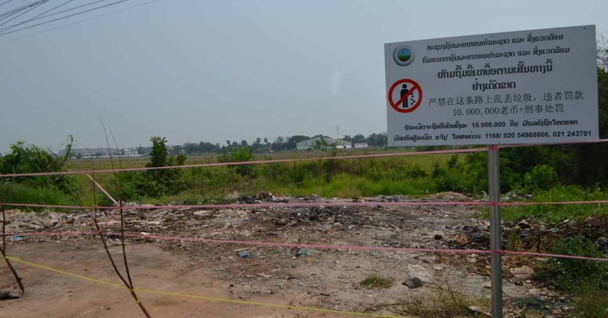 Vientiane xử phạt người Trung Quốc đổ trái phép hàng tấn rác