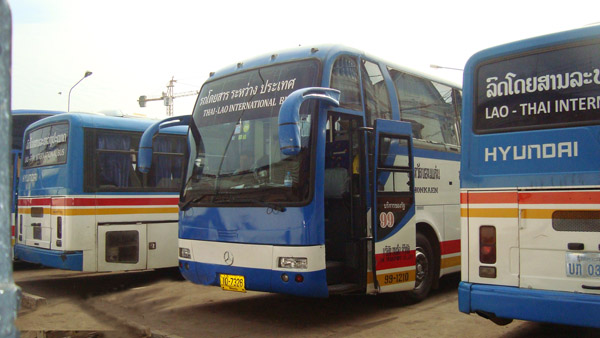 Thái Lan mở lại dịch vụ liên vận đến Lào từ 15/6