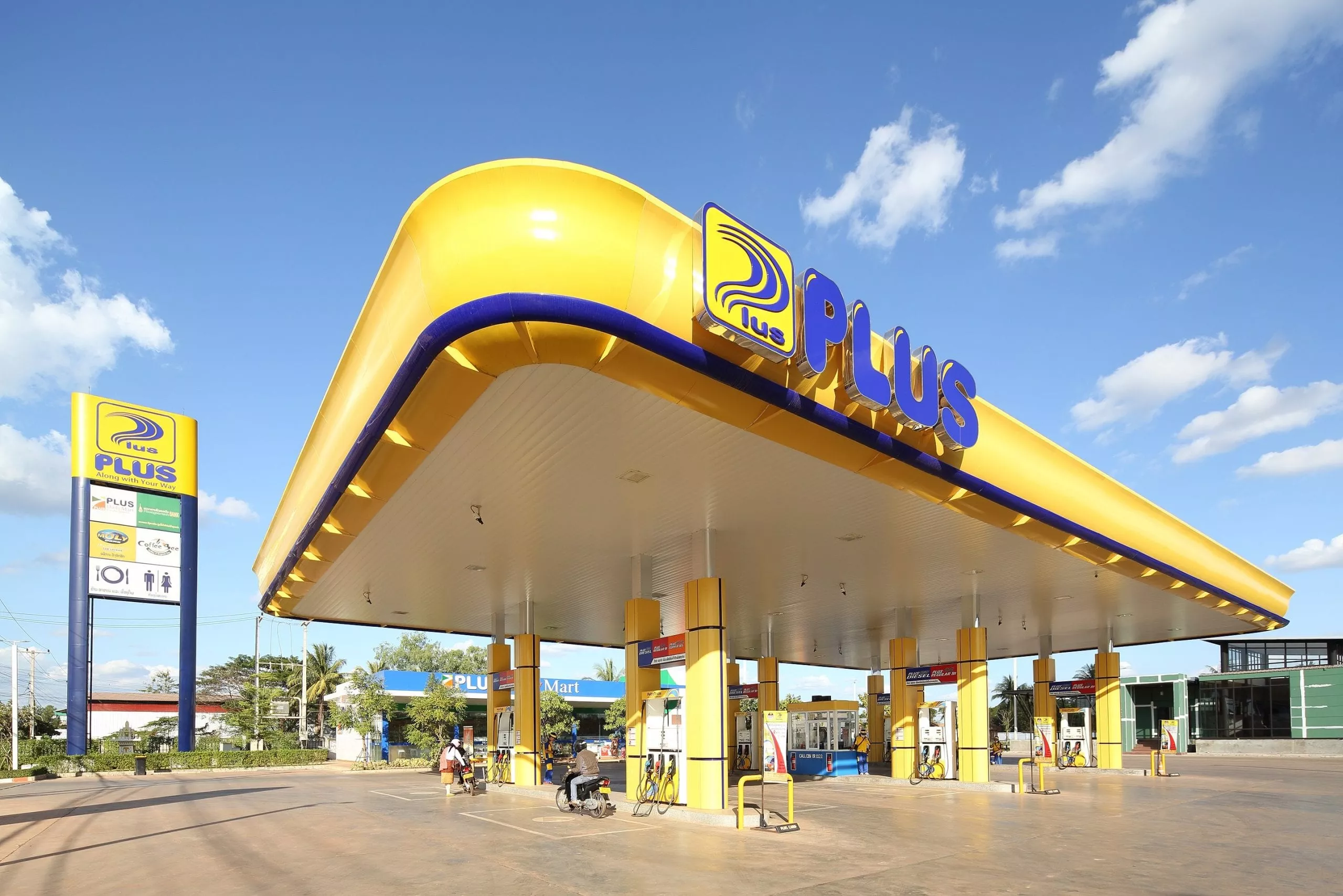 Các trạm xăng Petro Trade mở cửa trong ngày 16/6
