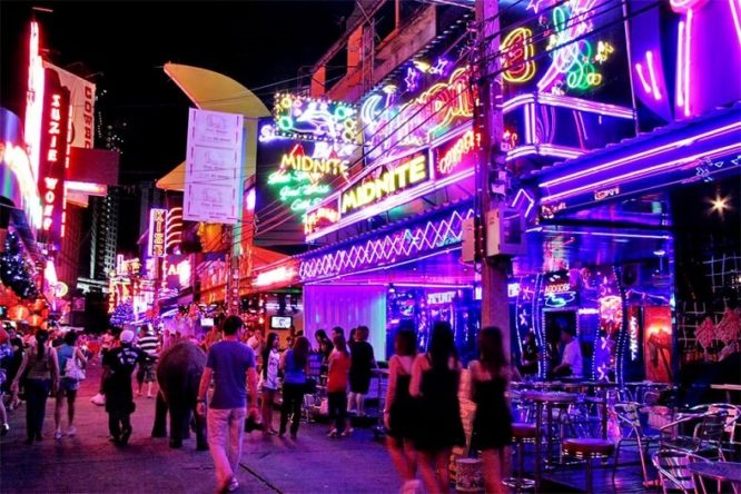 Hàng nghìn lao động Lào làm việc bất hợp pháp tại Malaysia