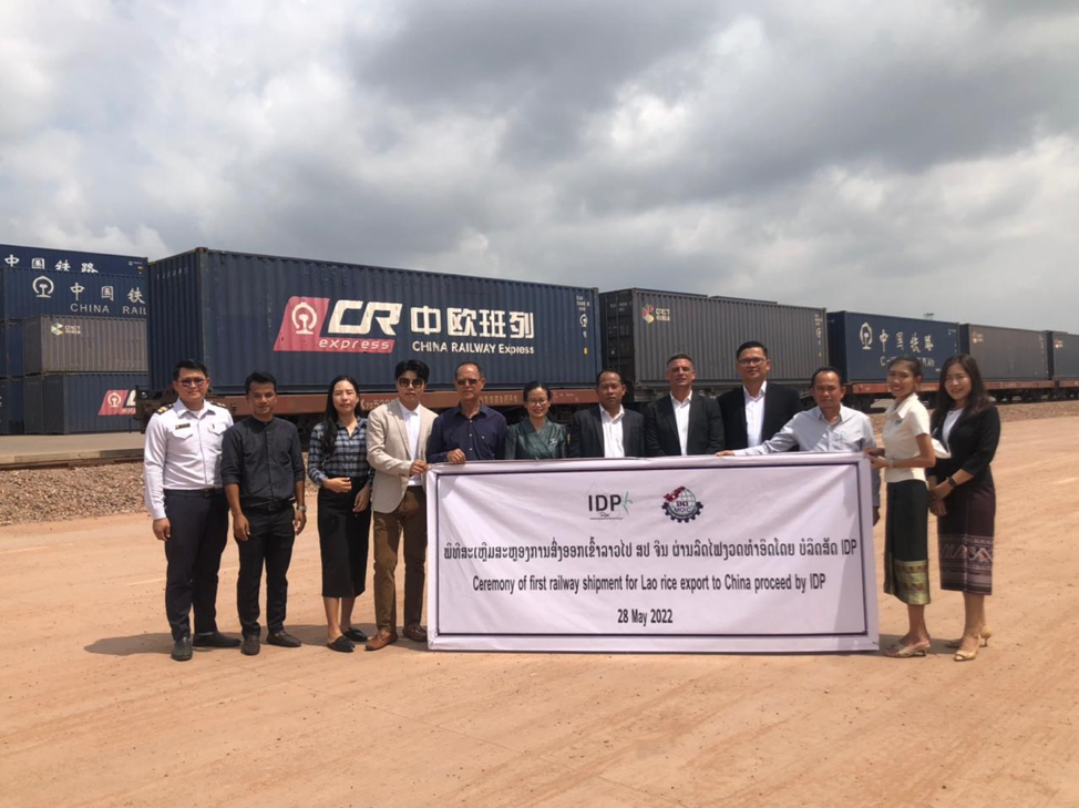 Doanh nghiệp tư nhân xuất khẩu 100 tấn gạo nếp đầu tiên sang Trung Quốc