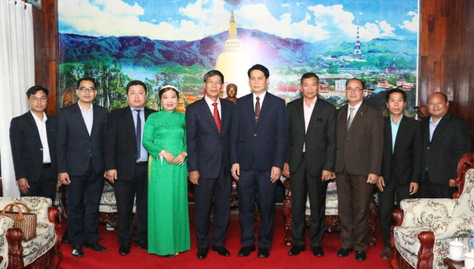 Lãnh đạo tỉnh Oudomxay tiếp Tổng lãnh sự Việt Nam tại Luang Prabang