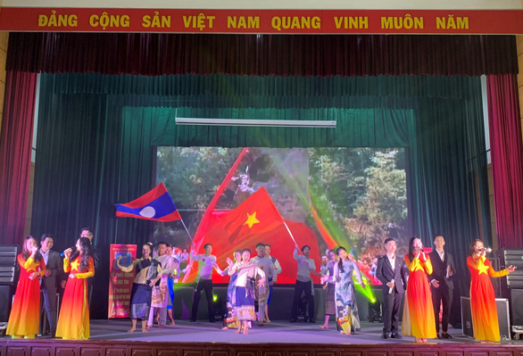Hơn 5.800 người dự thi tuần hai cuộc thi tìm hiểu lịch sử quan hệ Việt Nam – Lào