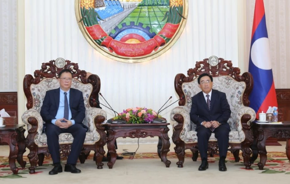 Thủ tướng Lào tiếp Chủ tịch Hội đồng Hàn lâm khoa học và công nghệ Việt Nam