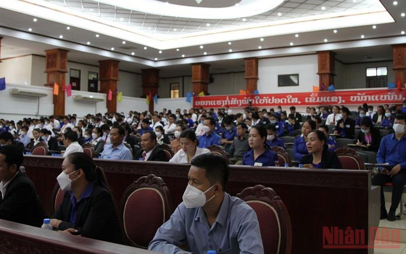 Vận dụng tư tưởng Hồ Chí Minh vào dạy và học tại Lào