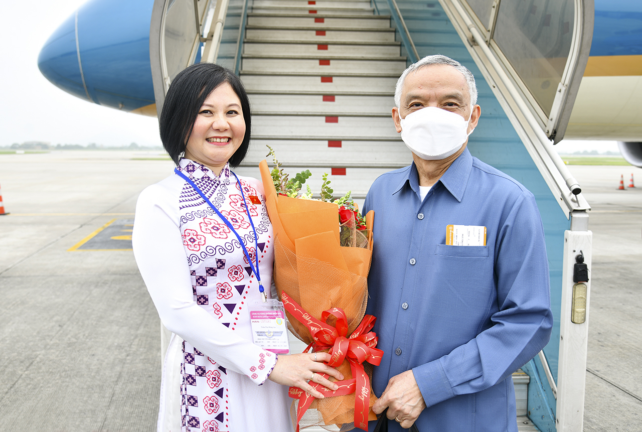 Đoàn đại biểu Quốc hội Lào thăm và làm việc tại Việt Nam