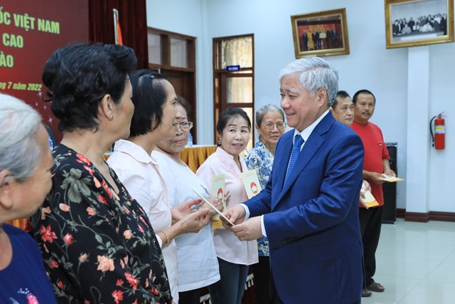 Mỗi người Việt tại Lào là một sứ giả của tình đoàn kết