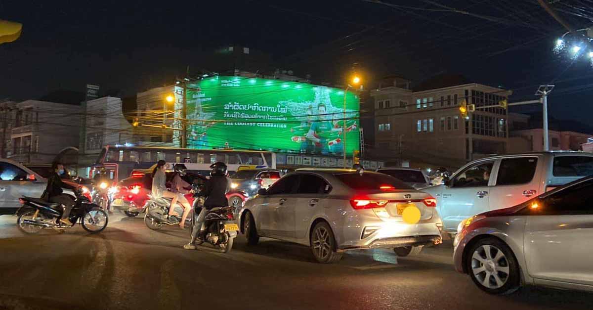 Đèn giao thông hỏng gây xáo trộn lưu thông tại Vientiane