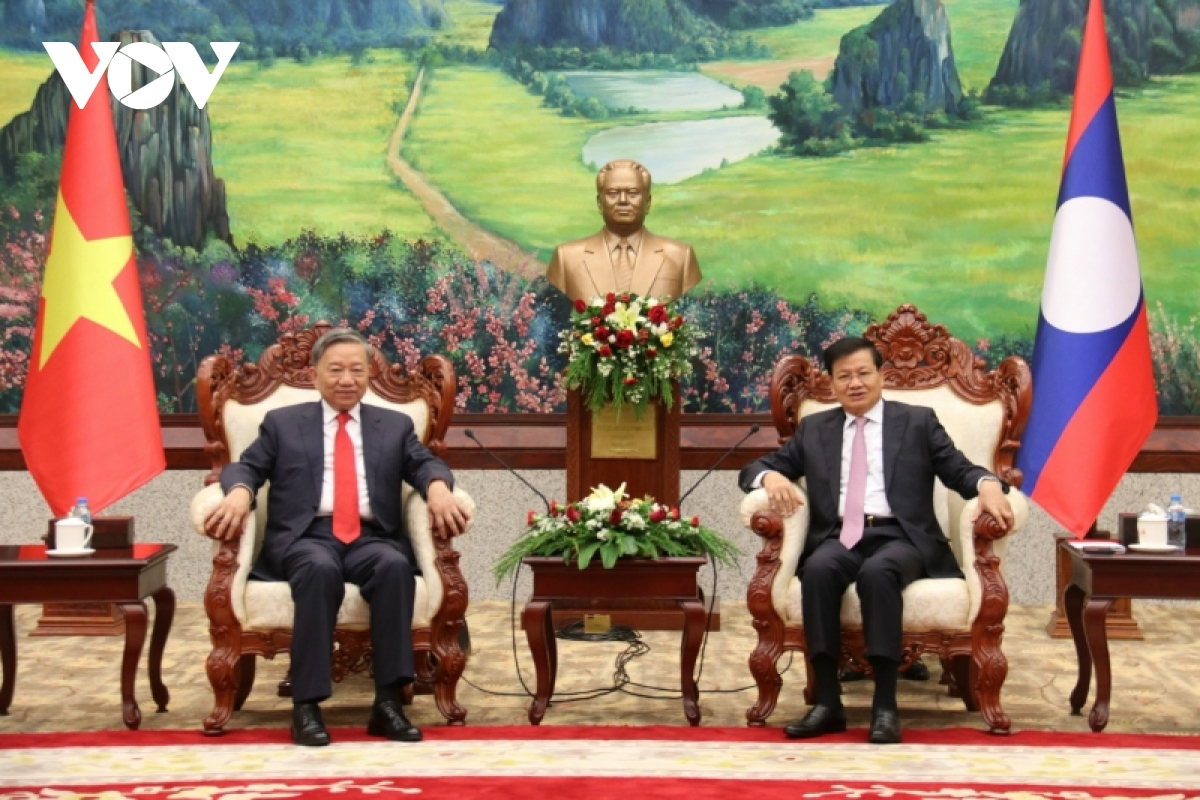 Bộ trưởng Bộ Công an Việt Nam chào xã giao lãnh đạo cấp cao Lào