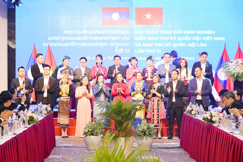 Hội thảo trao đổi kinh nghiệm công tác giữa Văn phòng Quốc hội Việt Nam và Ban Thư ký Quốc hội Lào -0