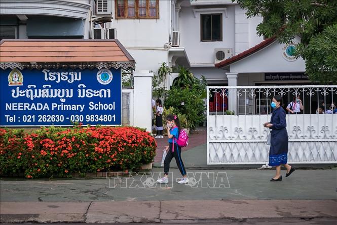 Lào tăng cường phòng chống dịch COVID-19 tại trường học trước thềm năm học mới