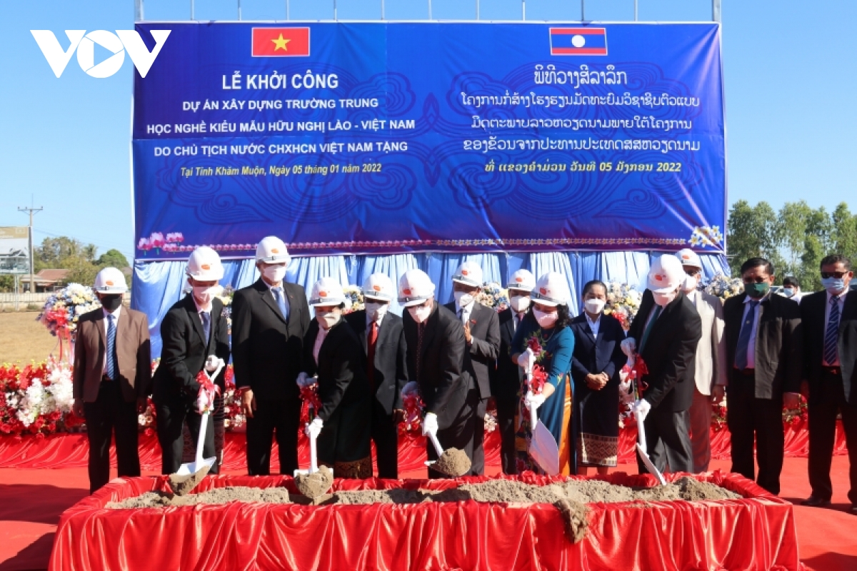 hop tac giao duc - bieu tuong cua moi quan he viet nam - lao hinh anh 3