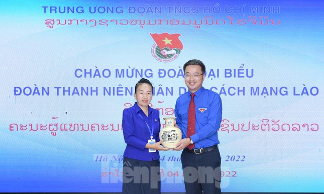 Bí thư Trung ương Đoàn tiếp đoàn đại biểu Đoàn Thanh niên Lào