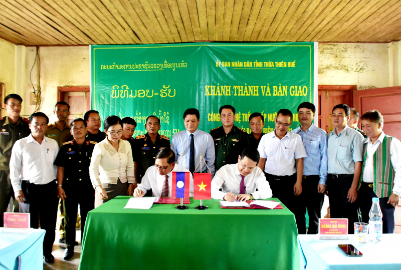 Bàn giao công trình Hệ thống cấp nước sinh hoạt cho tỉnh Sê Kông -Lào