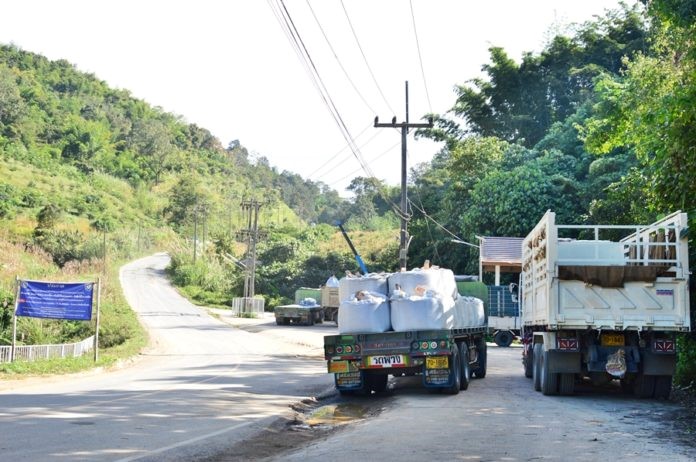 Chính phủ Lào mở lại tất cả các cửa khẩu địa phương và cửa khẩu truyền thống