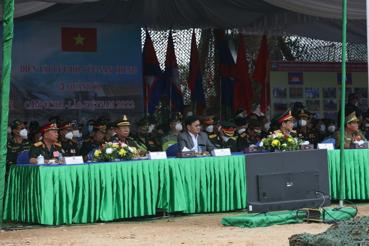 Quân đội Lào – Việt Nam – Campuchia hoàn thành đợt tập huấn cứu trợ thiên tai năm 2022