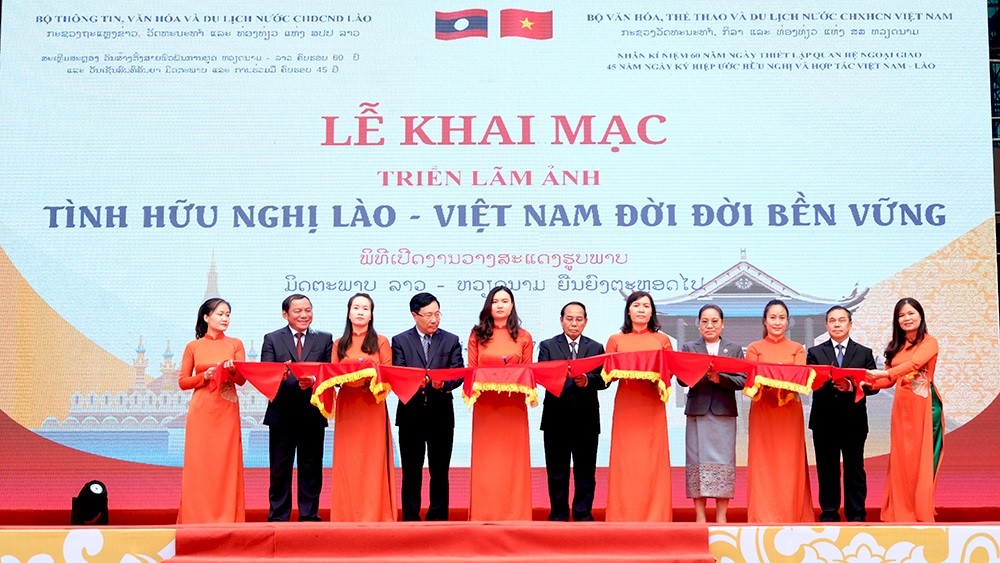 Việt Nam-Lào nhất trí thúc đẩy triển khai các dự án hợp tác trọng điểm Việt Nam-Lào nhất trí thúc đẩy triển khai các dự án hợp tác trọng điểm