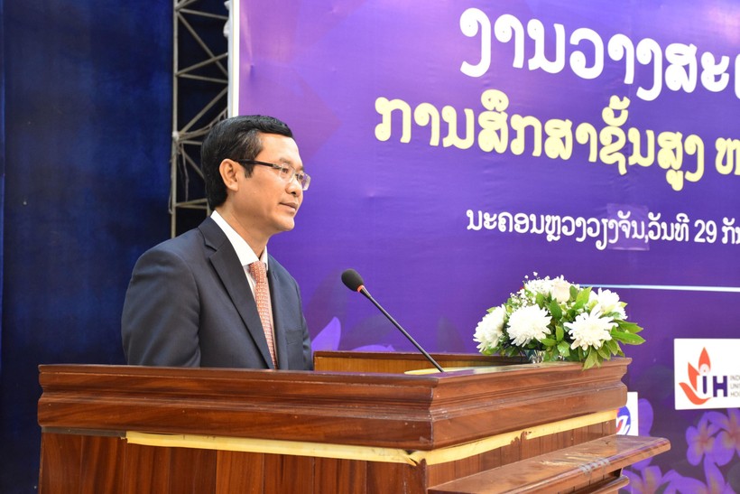 Triển lãm giáo dục đại học Việt Nam tại Lào ảnh 1