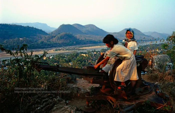 Những bức ảnh phải xem về Cố đô Luang Prabang của Lào năm 1996