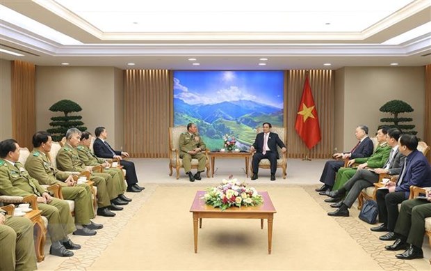 Thu tuong Pham Minh Chinh tiep Pho Thu tuong, Bo truong Cong an Lao hinh anh 2