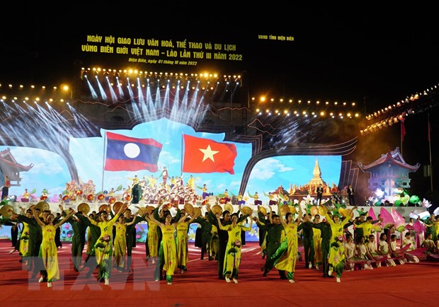 Bao chi Lao ca ngoi tinh doan ket, huu nghi dac biet voi Viet Nam hinh anh 2