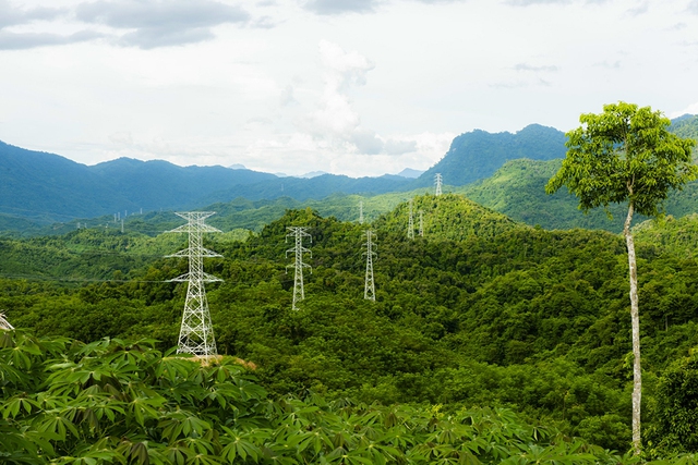 Đường dây 220kV Nậm Mô – Tương Dương: Tăng tốc để về đích - Ảnh 1. Đường dây 220kV Nậm Mô – Tương Dương: Tăng tốc để về đích - Ảnh 1.