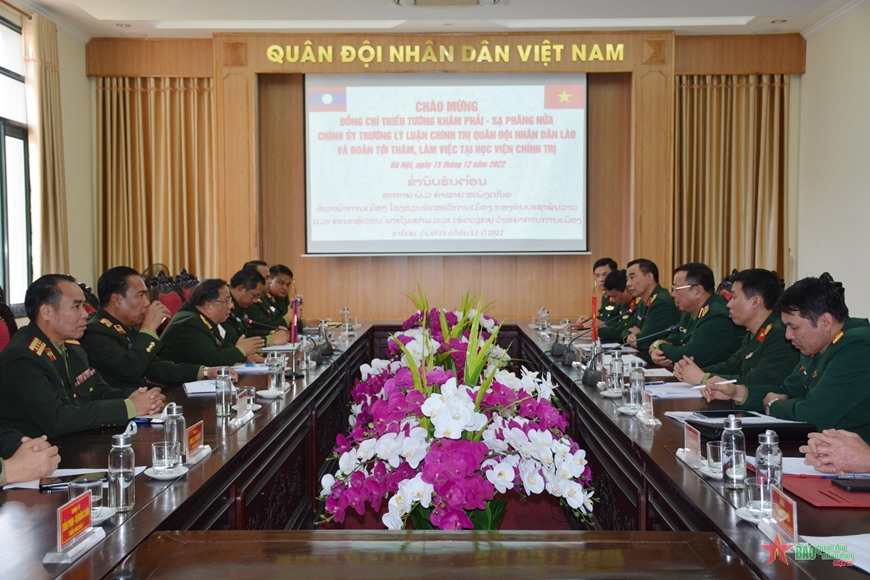 Việt Nam-Lào tăng cường hợp tác đào tạo cán bộ, sỹ quan chính trị