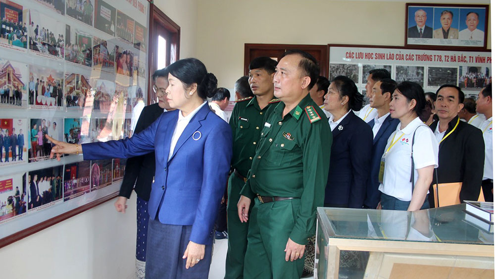 Hơn 14 nghìn lưu học sinh Lào đang học tập tại Việt Nam