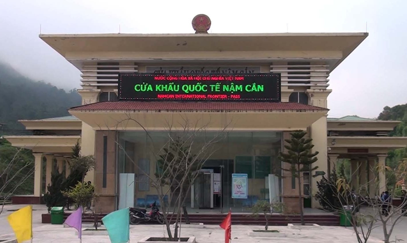 Bắt giam 3 cán bộ Chi cục Hải quan cửa khẩu Nậm Cắn