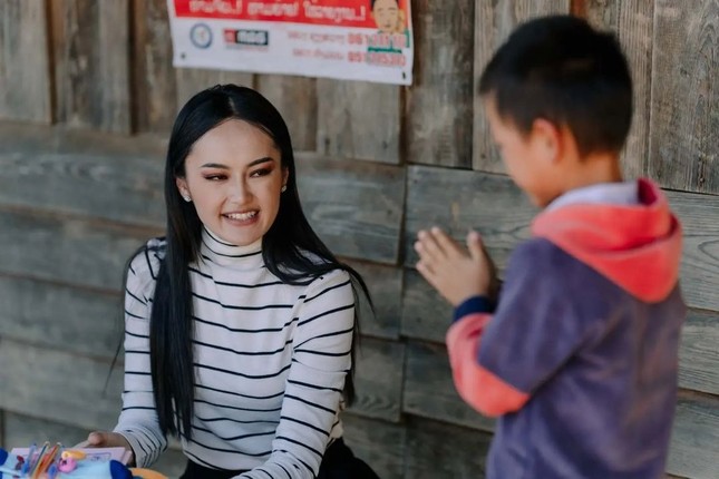Hoa hậu Lào lọt top 16 Hoa hậu Hoàn vũ thế giới