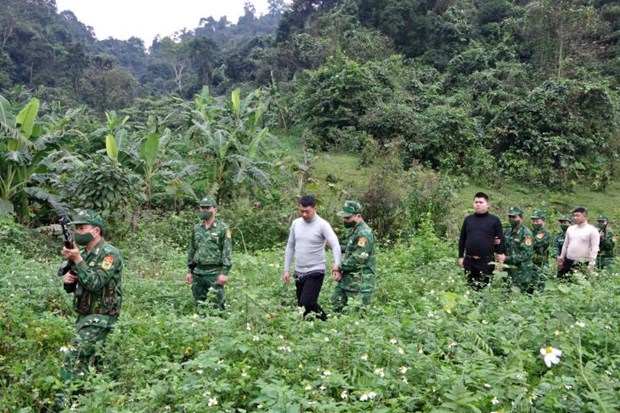 Triệt phá đường dây đưa người nước ngoài vượt biên trái phép sang Lào