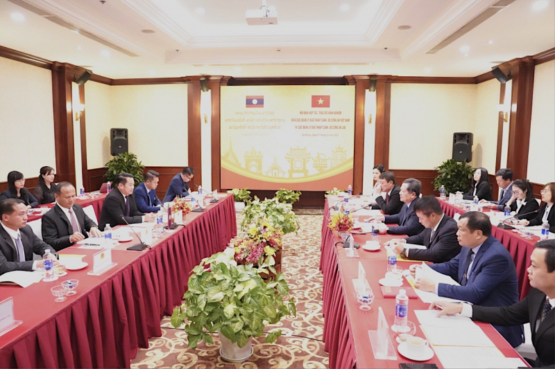 Tăng cường hợp tác Việt Nam, Lào trong lĩnh vực xuất-nhập cảnh