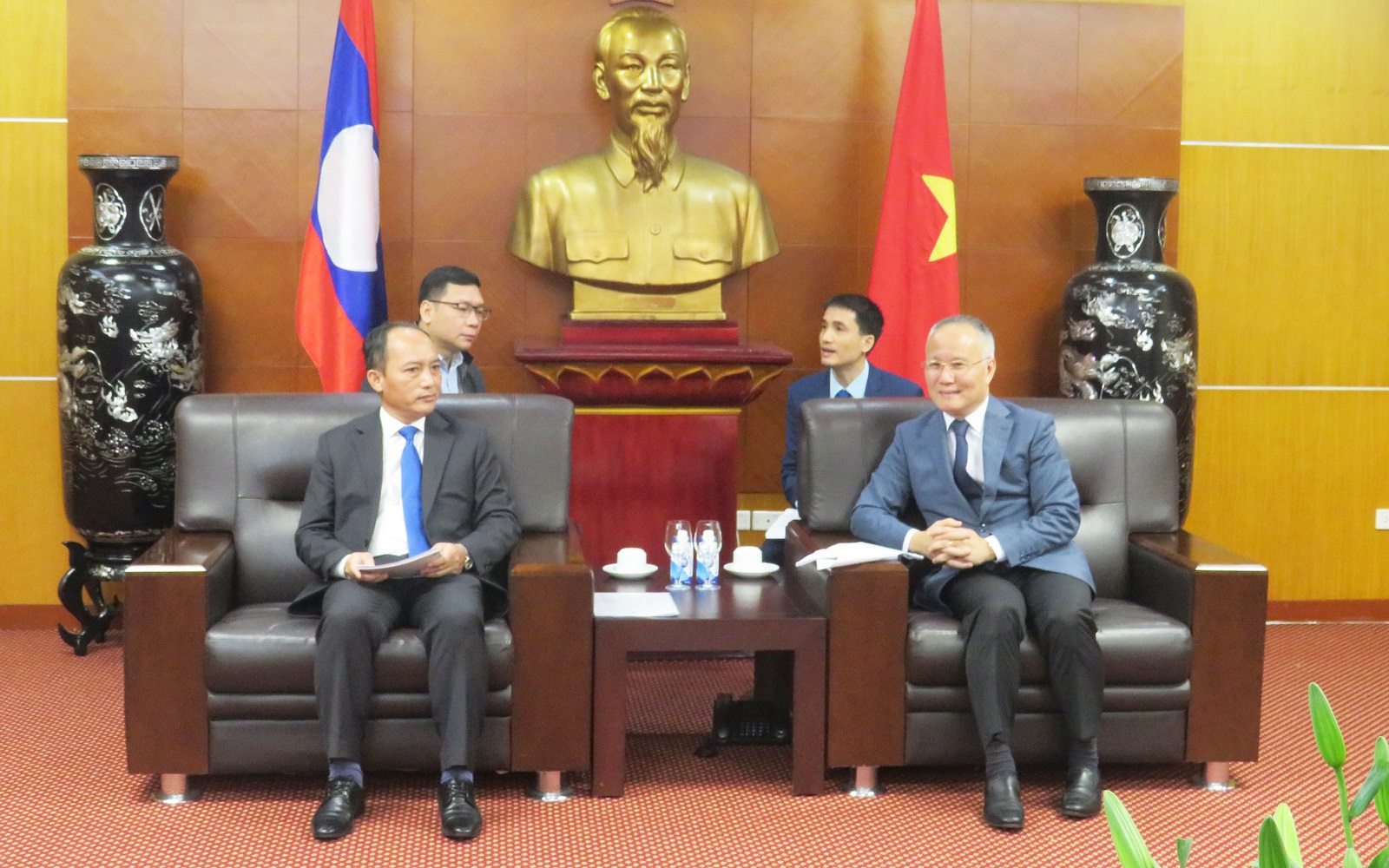 tiếp Thứ trưởng Lào