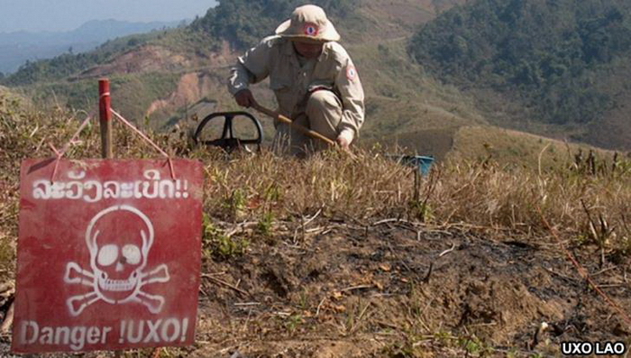 Nhật Bản hỗ trợ Lào xử lý bom mìn chưa nổ