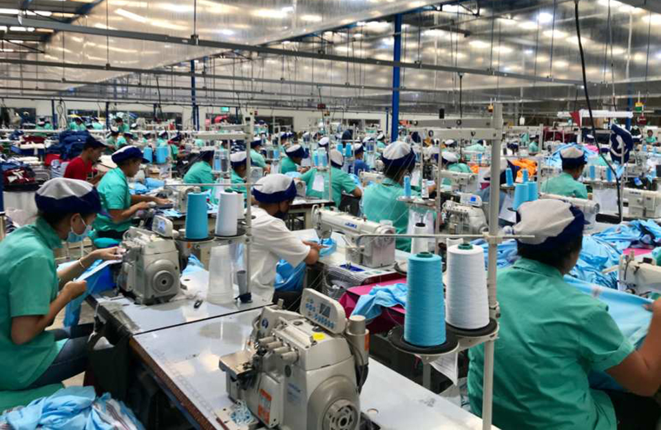 Lào tăng lương tối thiểu từ 1/5