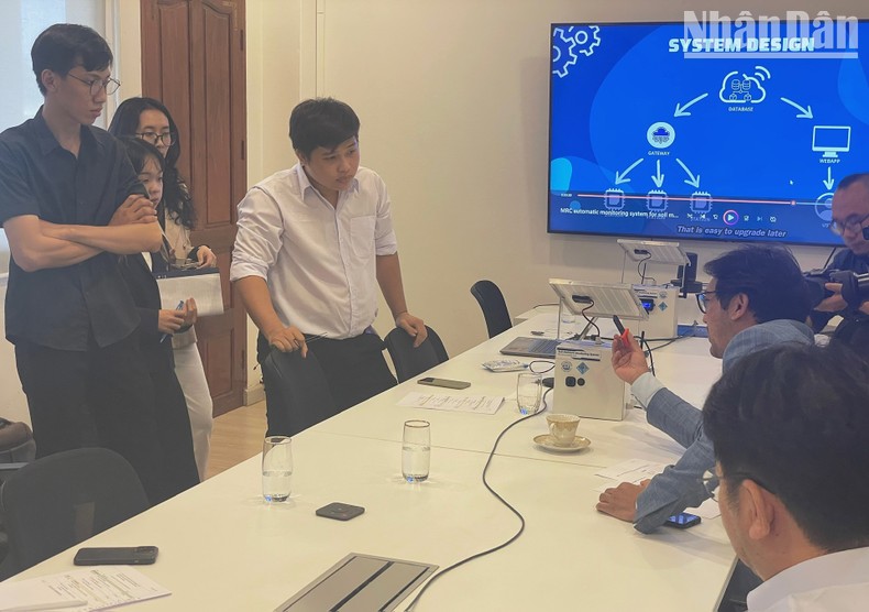 Sinh viên khu vực sông Mekong tham gia cuộc thi sáng tạo công nghệ quan trắc sông tại Lào ảnh 1