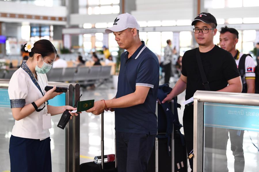Du lịch Lào khởi sắc nhờ “mở khoá” đường sắt tốc độ cao và nối lại đường bay quốc tế