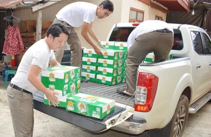 Người Việt bán bia không chứng từ bị cảnh cáo ở Pakse