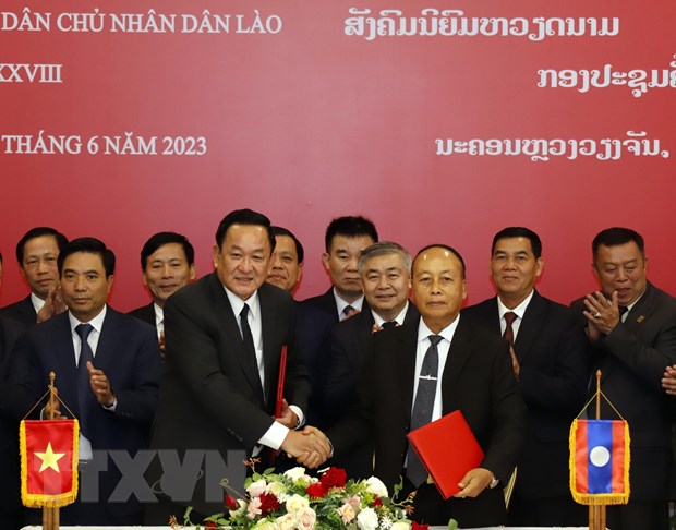 Viet Nam-Lao tang cuong hop tac tim kiem, quy tap hai cot liet sy hinh anh 1