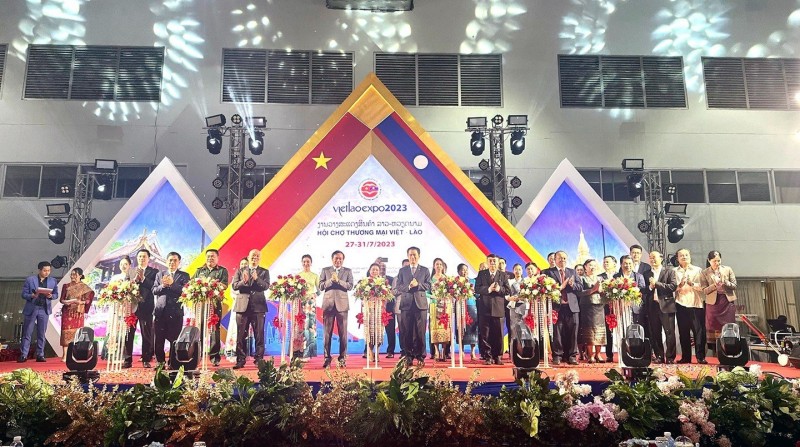250 gian hàng giới thiệu sản phẩm tại Hội chợ Thương mại Việt – Lào 2023