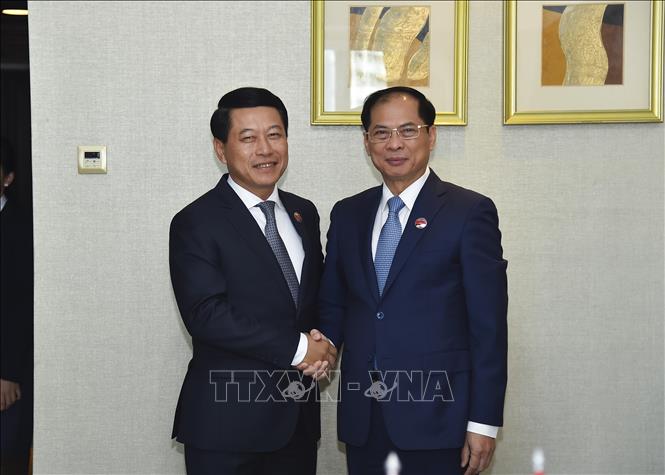 Hội nghị AMM-56: Việt Nam, Lào phối hợp chặt chẽ tại các diễn đàn đa phương